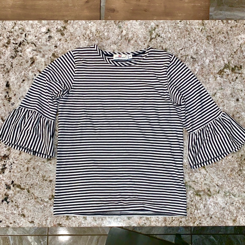 Vineyard Vine black White Stripe Sleeves Top Shirt